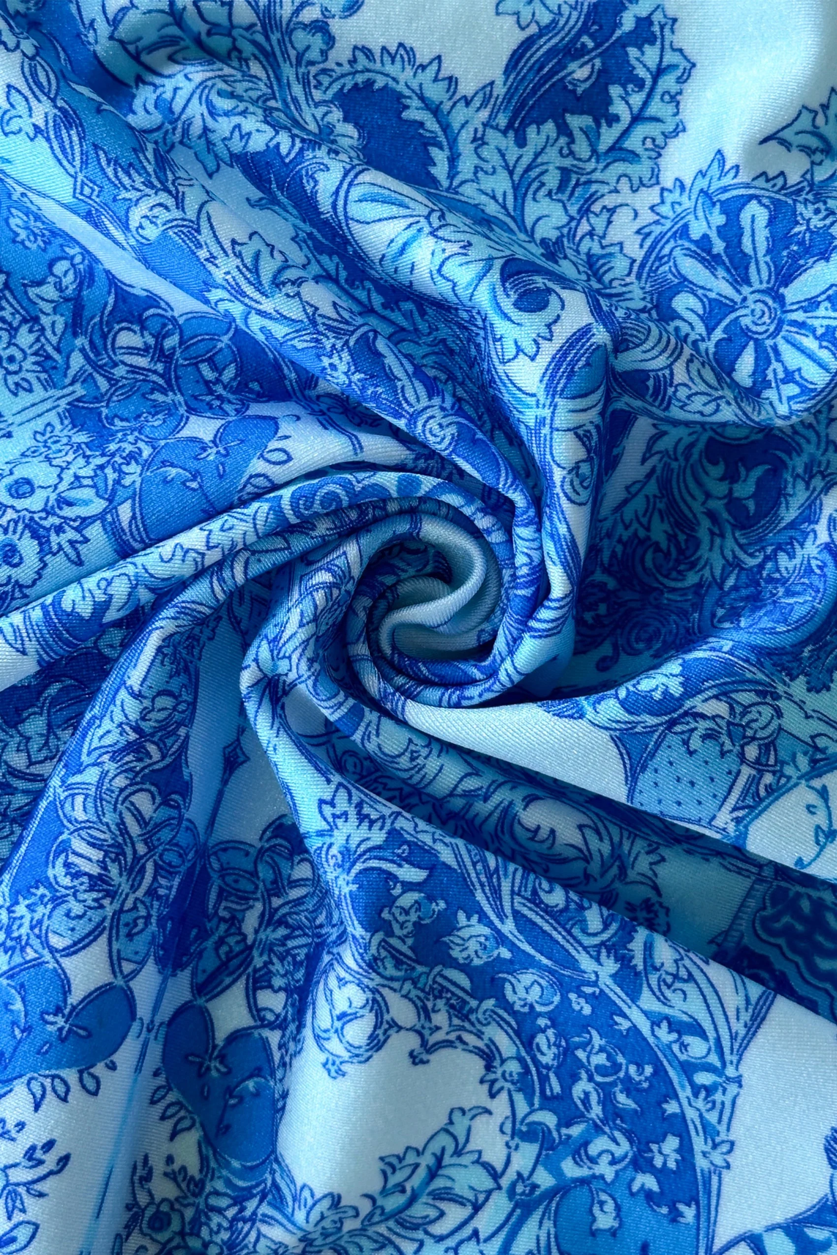 Crete Bikini Top in Azzurro - Image 10